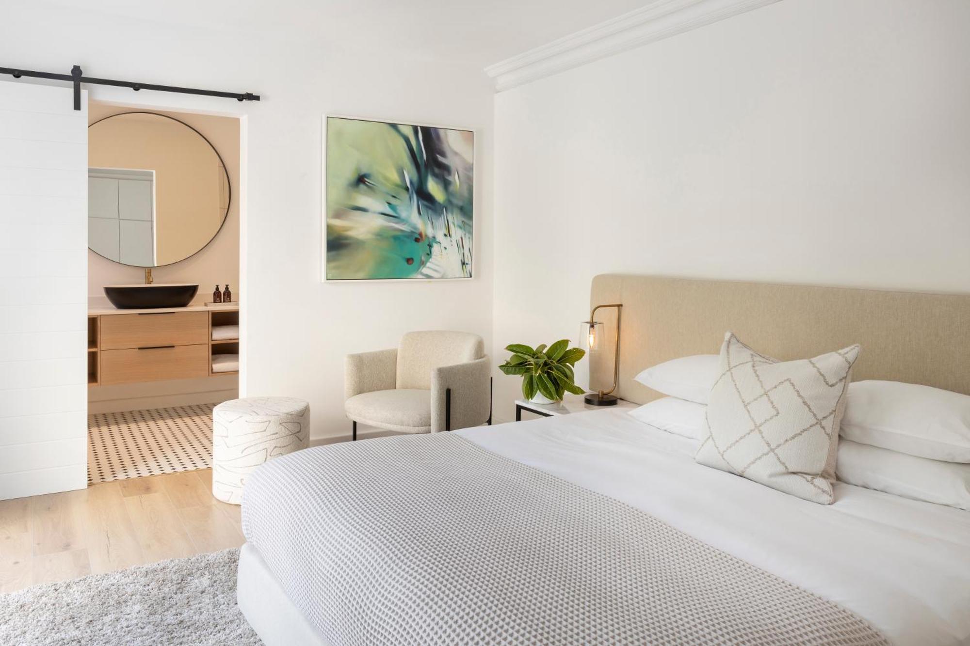 The Clarendon - Fresnaye Guest house 5*